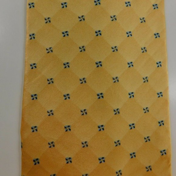 Bill Blass Neo NWOT Yellow w/Blue Dots Silk T540 - Picture 3 of 4